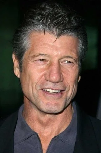 Chân dung Fred Ward