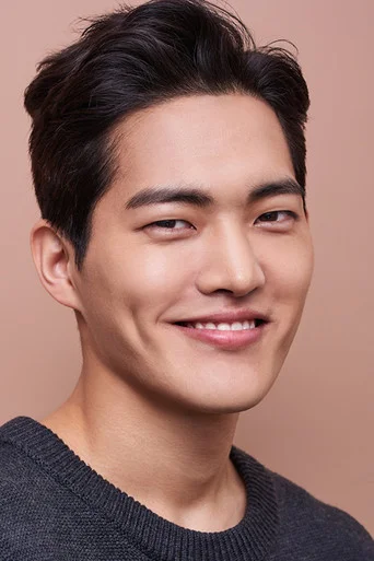 Chân dung Kim Gun Woo