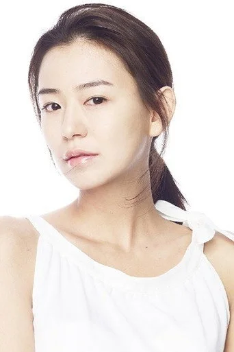 Chân dung Shim Yi-young