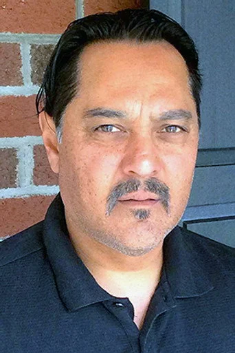 Chân dung Toby Holguin