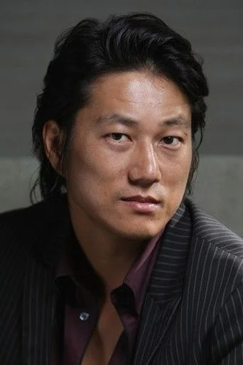 Chân dung Sung Kang