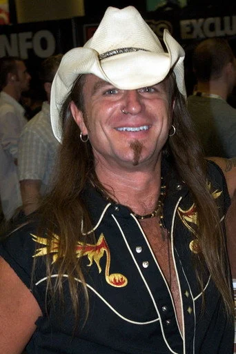 Chân dung Scott McNeil