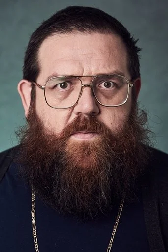 Chân dung Nick Frost