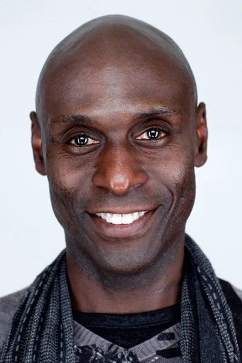 Chân dung Lance Reddick