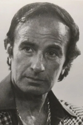 Chân dung Leonard Gaines