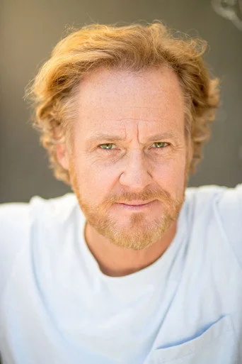 Chân dung Paul Gleeson