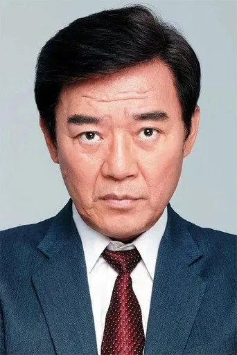 Chân dung Lee Li-Chun