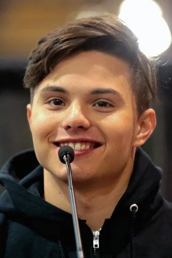 Chân dung Zach Callison