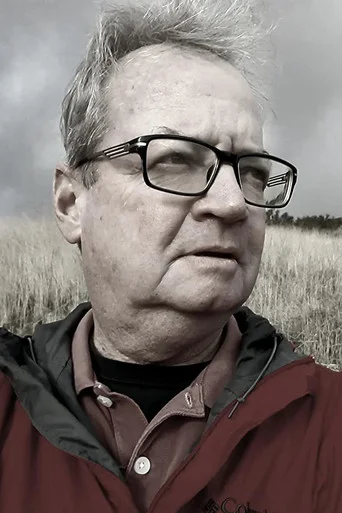 Chân dung Kelly Connell