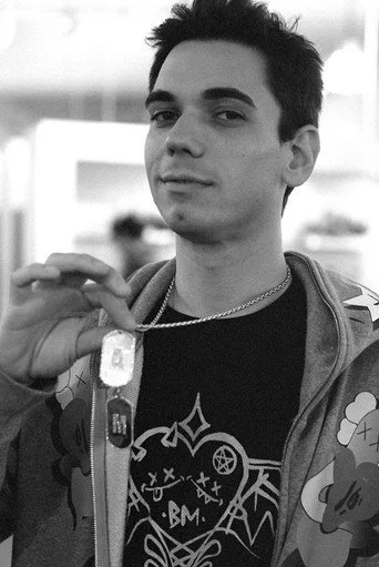 Chân dung Adam Goldstein