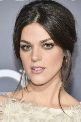 Chân dung Callie Hernandez