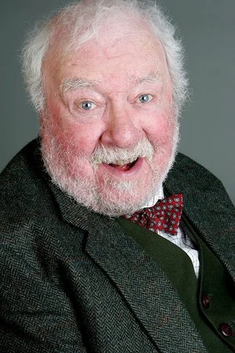 Chân dung Freddie Jones