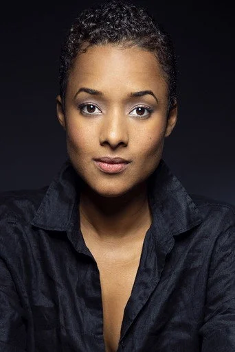 Chân dung Sophia Emberson-Bain