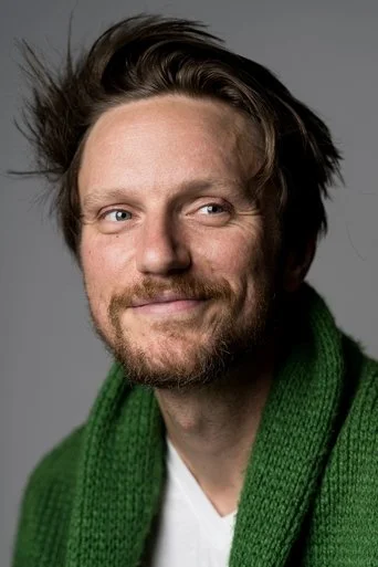 Chân dung Joshua Mikel