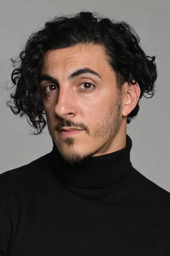 Chân dung Erol Ismail