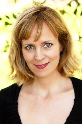 Chân dung Angela Landis