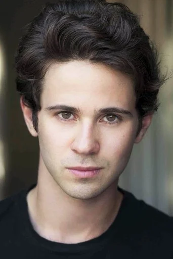 Chân dung Connor Paolo