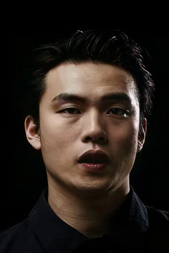 Chân dung Kang Tae-young