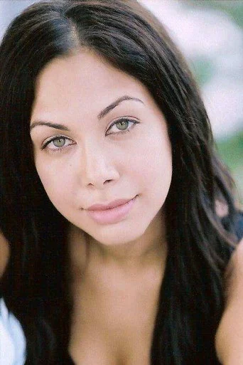 Chân dung Karyn Michelle Baltzer