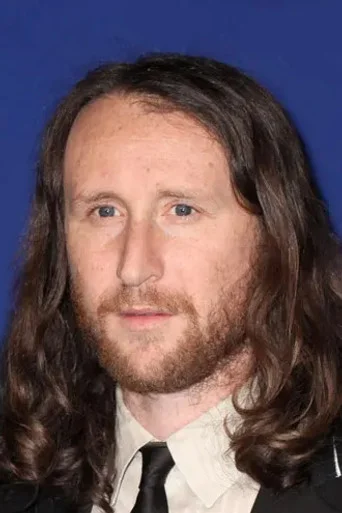 Chân dung Mike Einziger