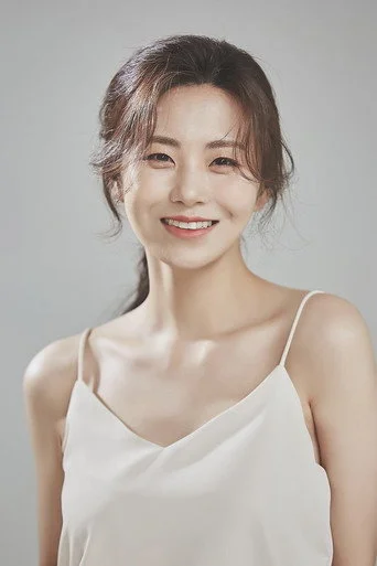 Chân dung Hwang Jung-yoon