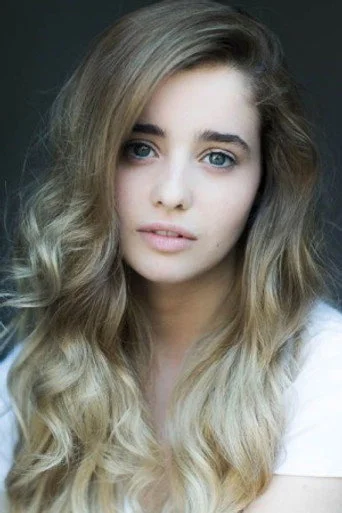 Chân dung Holly Earl