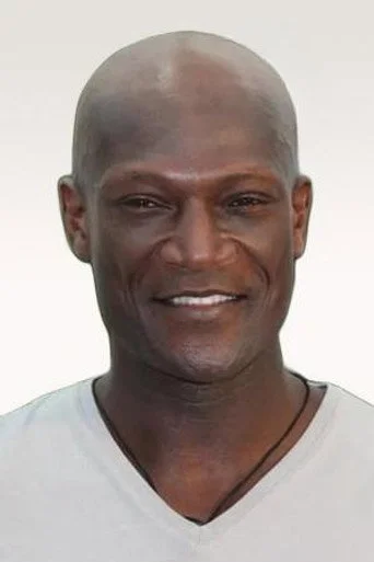 Chân dung Peter Mensah