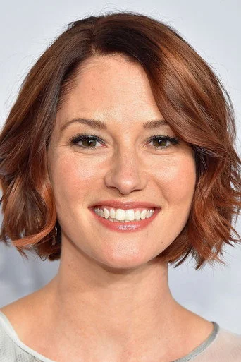 Chân dung Chyler Leigh