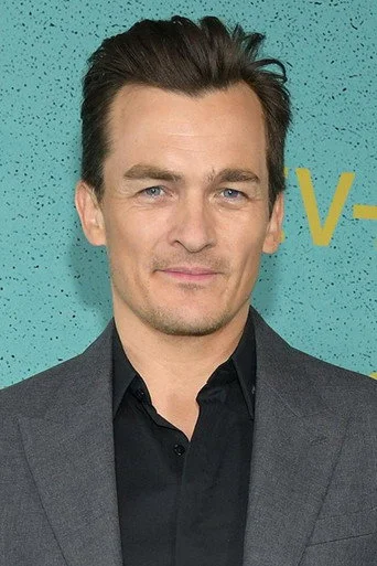 Chân dung Rupert Friend