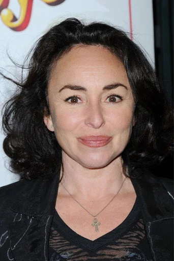 Chân dung Samantha Spiro