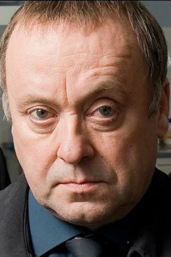 Chân dung Alex Norton