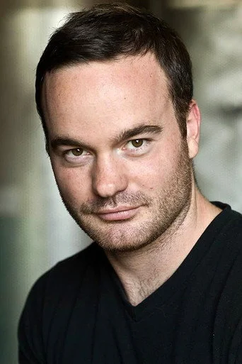 Chân dung Mark MacDonald