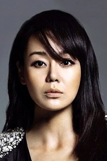 Chân dung Yunjin Kim