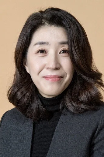 Chân dung Kim Mi-kyeong
