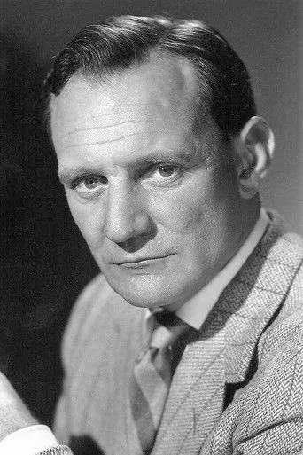 Chân dung Trevor Howard