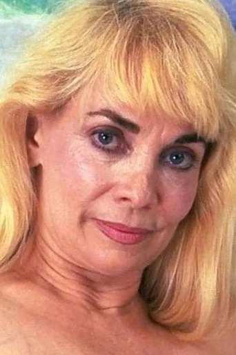 Chân dung Lorali Hart