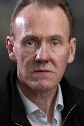 Chân dung Clive Ward