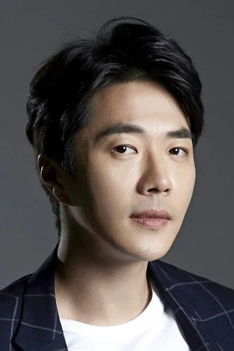 Chân dung Kwon Sang-woo