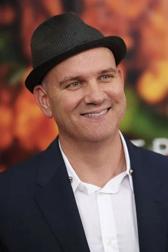 Chân dung Mike O'Malley