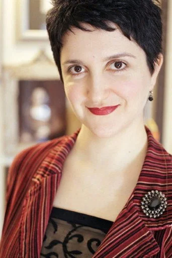 Chân dung Lauren Cohn