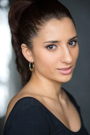Chân dung Bella Ava Georgiou
