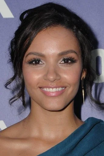 Chân dung Jessica Lucas