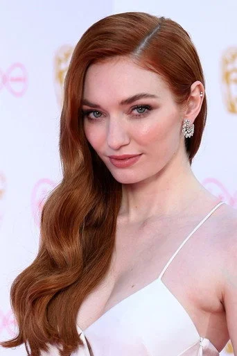 Chân dung Eleanor Tomlinson