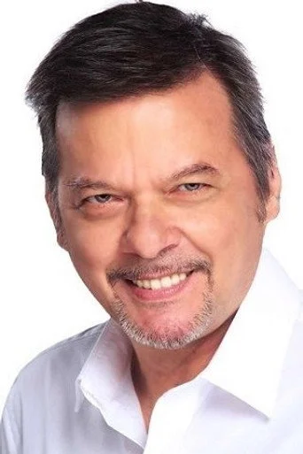 Chân dung Johnny Revilla