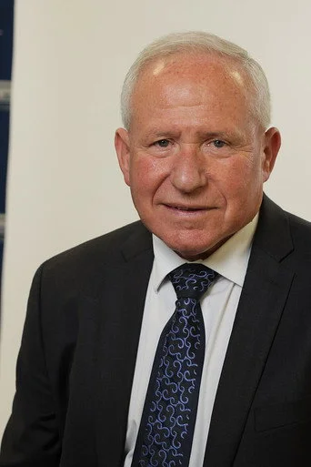 Chân dung Avi Dichter