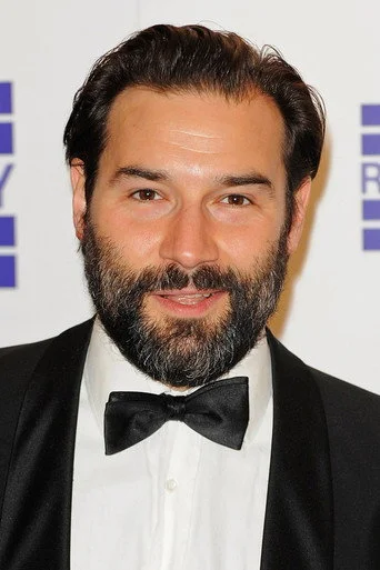 Chân dung Adam Buxton