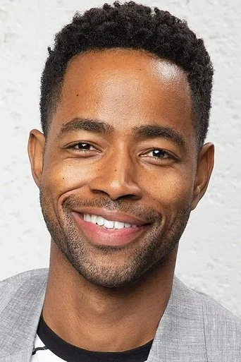 Chân dung Jay Ellis
