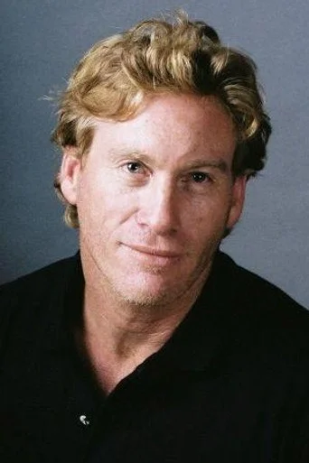 Chân dung Troy Gilbert