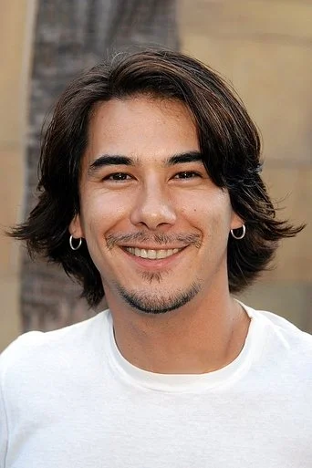 Chân dung James Duval