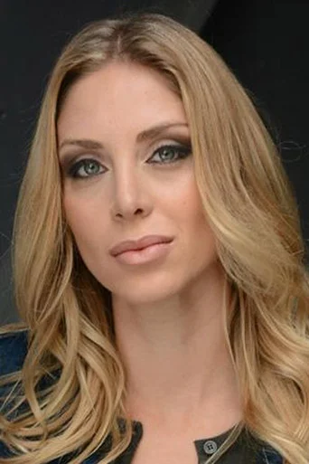 Chân dung Daniella Evangelista